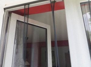 Fliegengitter Vorhang für die Balkontür