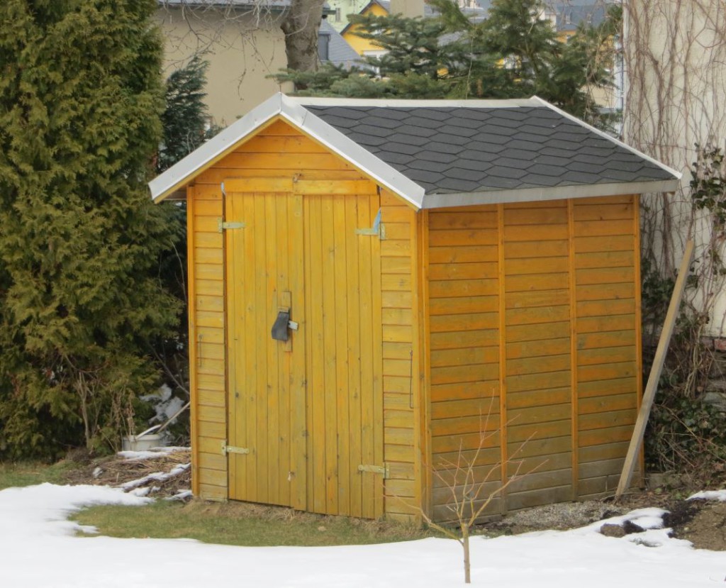 Kleine Gartenhäuser oder Gerätehäuser aus Holz